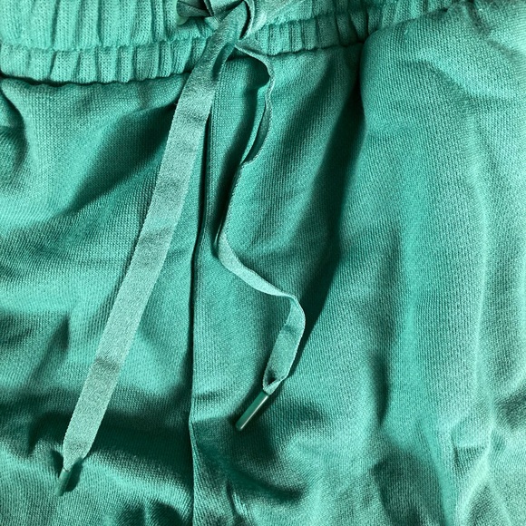RFID Green Victoria’s Secret shorts - Picture 4 of 8